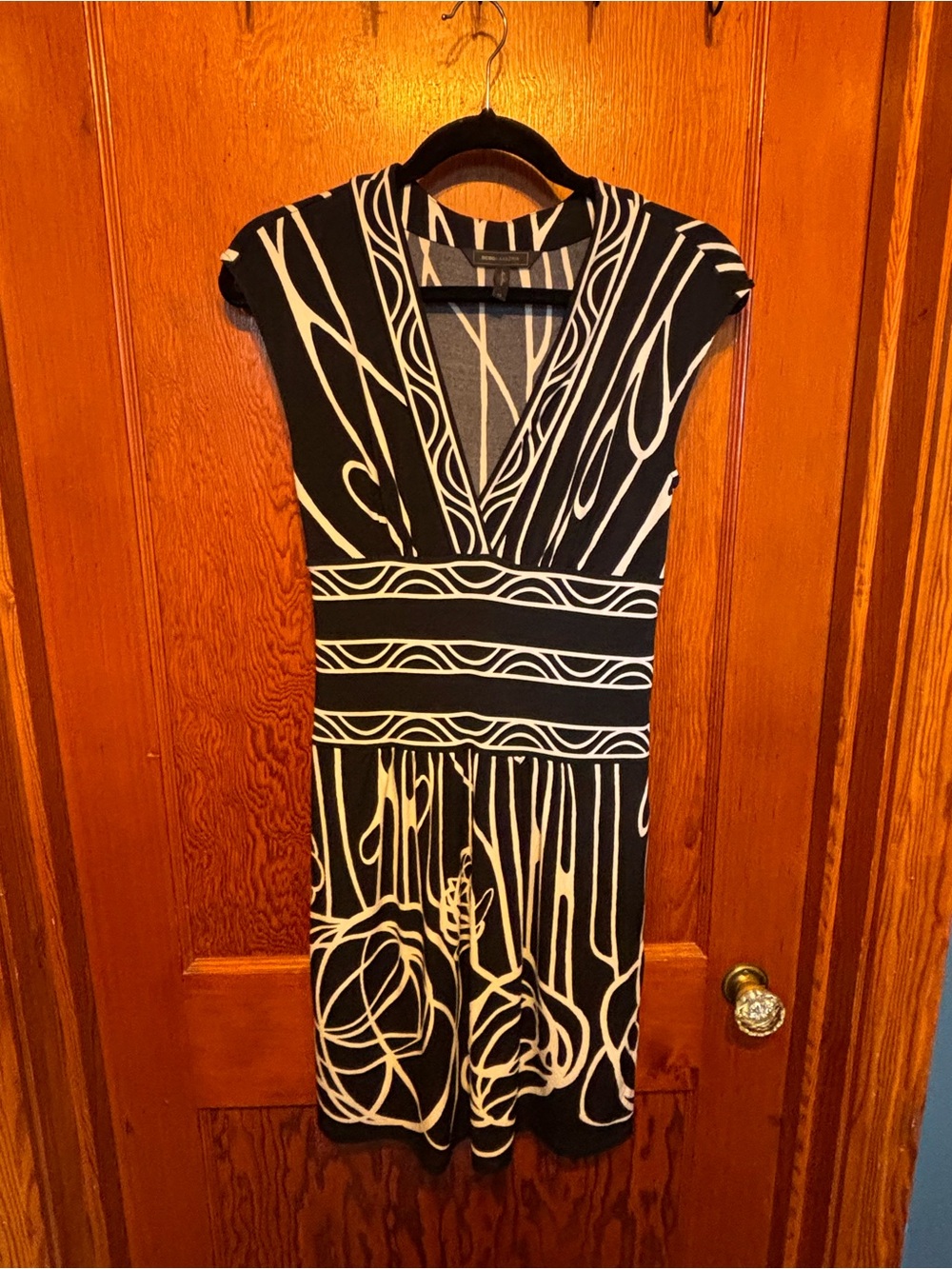 BCBGMaxAzria Black and White V-Neck Abstract Print Midi Dress